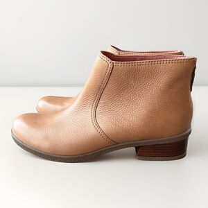 Dansko Becki Women's Waterproof Tan Leather Ankle Boots Booties Size 41